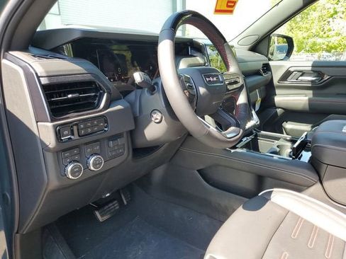 New 2026 GMC Yukon XL AT4 Ultimate AWD/4WD image 20
