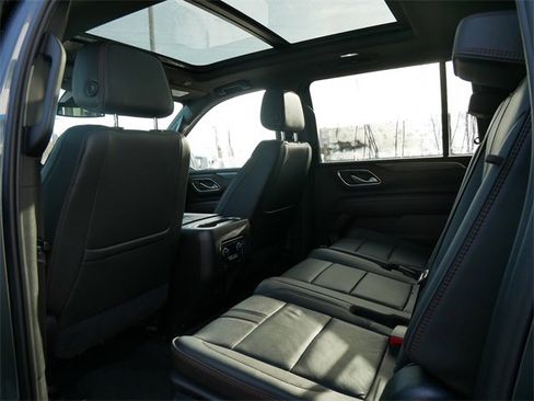 Used 2021 Chevrolet Suburban RST image 14