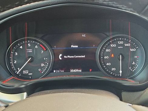 Used 2019 Cadillac XT4 Premium Luxury w/ Technology Package FWD image 14