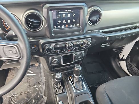Used 2023 Jeep Wrangler Unlimited Sport AWD/4WD image 22