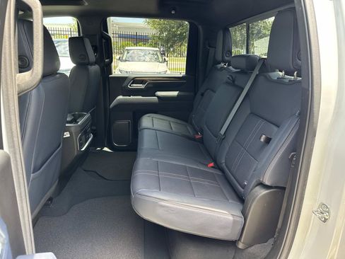 Used 2025 Chevrolet Silverado 2500 High Country w/ High Country Premium Package AWD/4WD image 12