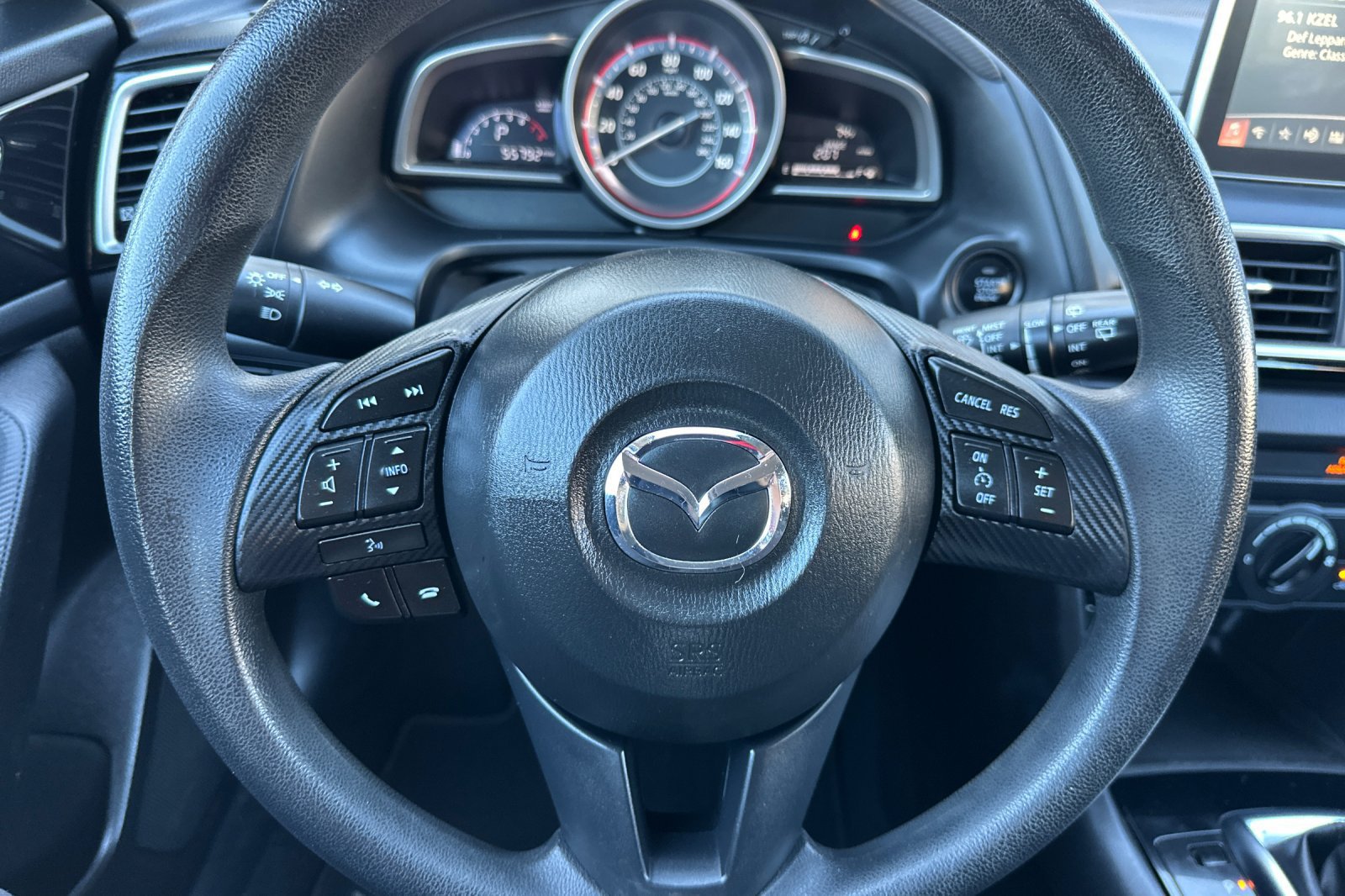 Used 2015 MAZDA MAZDA3 i Sport FWD image 23