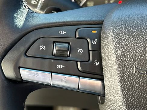 Used 2023 Cadillac XT4 Premium Luxury image 32