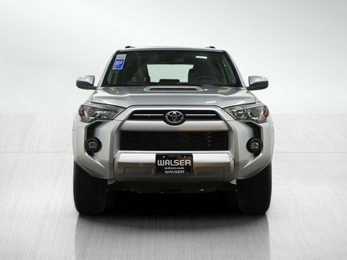 Used 2024 Toyota 4Runner TRD Off-Road image 9