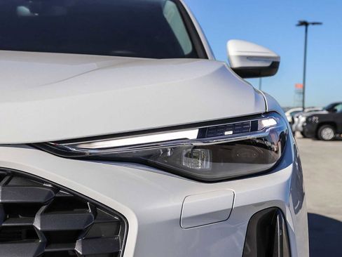 New 2025 Audi Q5 Premium Plus image 7