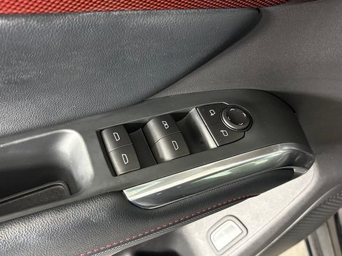 Used 2025 Chevrolet Traverse Z71 AWD/4WD image 15