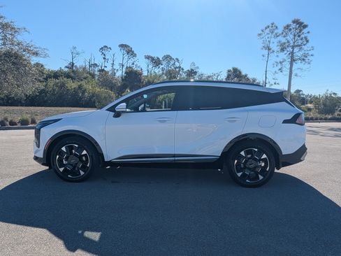 Used 2026 Kia Sportage SX image 8