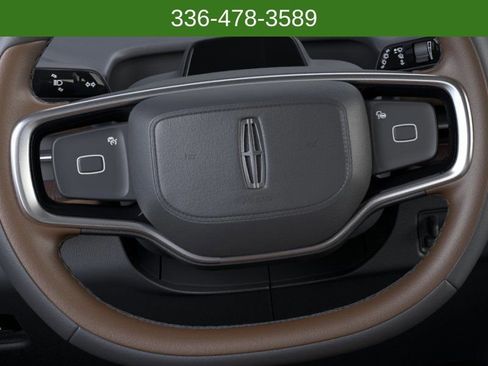 New 2026 Lincoln Navigator L Reserve AWD/4WD image 12