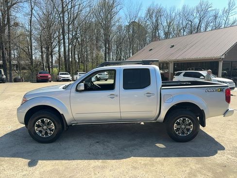 Used 2017 Nissan Frontier PRO-4X w/ Pro-4x Luxury Package image 8