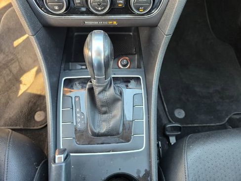 Used 2017 Volkswagen Passat 1.8T R-Line image 21