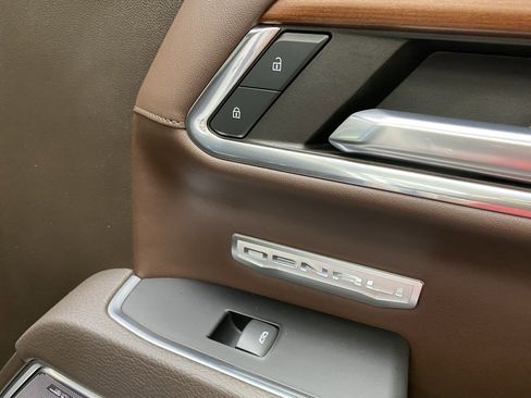 Used 2023 GMC Sierra 1500 Denali w/ Denali Reserve Package image 19