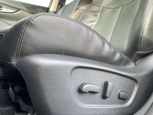 Used 2016 Nissan Rogue SL w/ SL Premium Package image 21