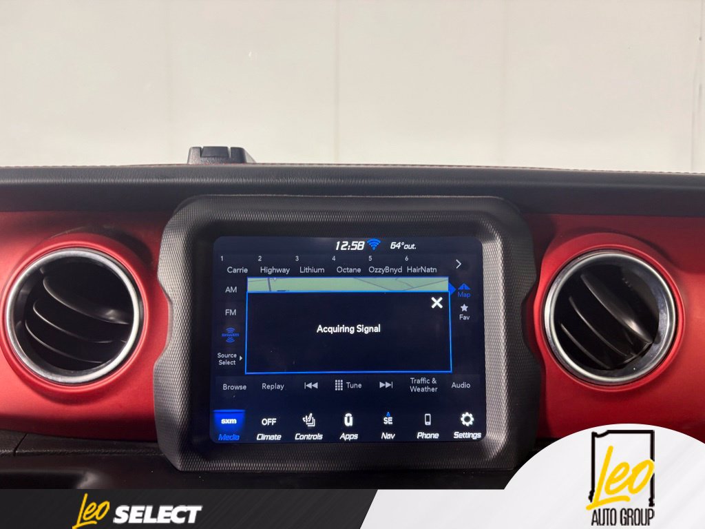 Used 2020 Jeep Gladiator Rubicon w/ Dual Top Group AWD/4WD image 15