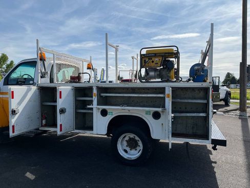 Used 2005 Chevrolet Kodiak C4500 2WD Regular Cab image 13