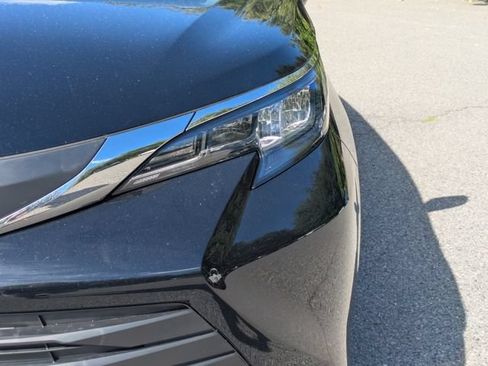 New 2026 Toyota Sienna XLE AWD/4WD image 11