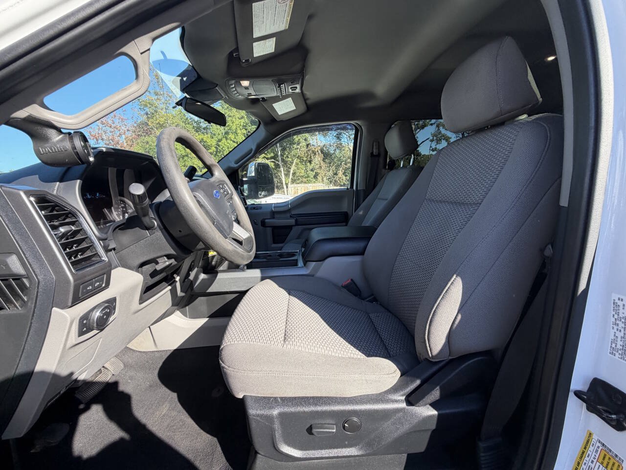Used 2021 Ford F250 XLT w/ XLT Premium Package AWD/4WD image 4