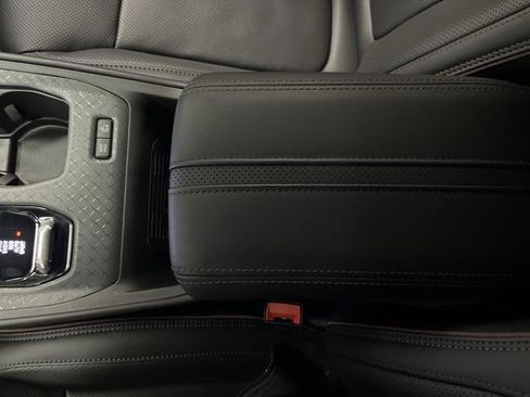 Used 2024 Jeep Wagoneer Launch Edition image 21