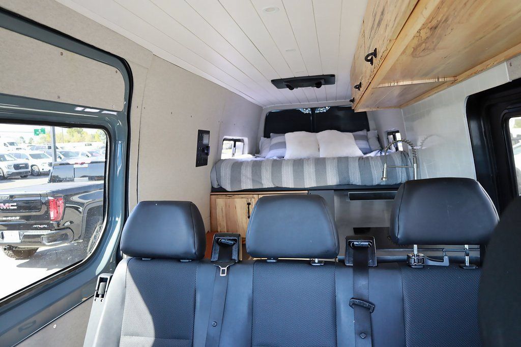 Used 2022 Mercedes-Benz Sprinter 2500 image 19