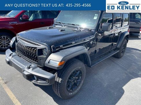 Used 2022 Jeep Wrangler Unlimited Sport AWD/4WD image 2