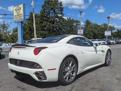 Used 2013 Ferrari California RWD image 7