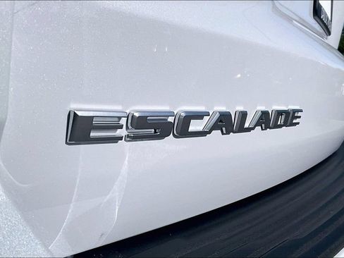 New 2026 Cadillac Escalade ESV Sport w/ Touring Package AWD/4WD image 31