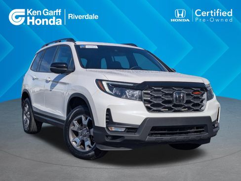 Used 2023 Honda Passport TrailSport image 1