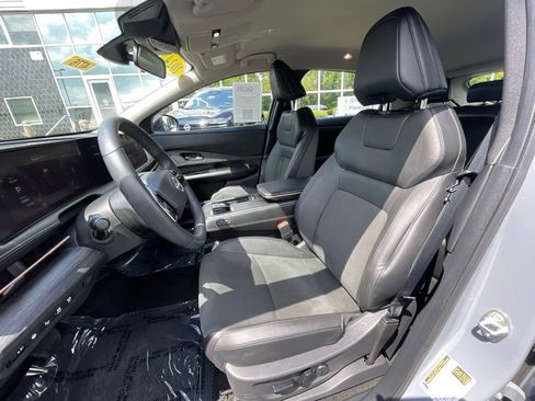 Certified 2024 Nissan Ariya FWD image 17