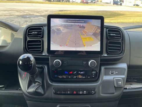 New 2025 RAM ProMaster 2500 w/ Premium Convenience Group FWD image 22