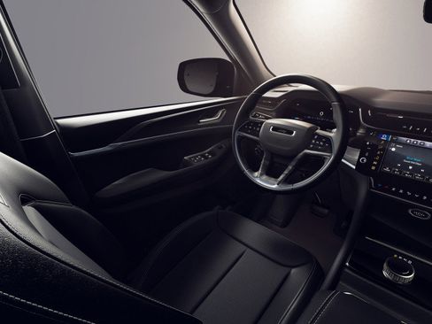 New 2026 Jeep Grand Cherokee Laredo X image 8