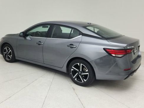 Used 2024 Nissan Sentra SV FWD image 3