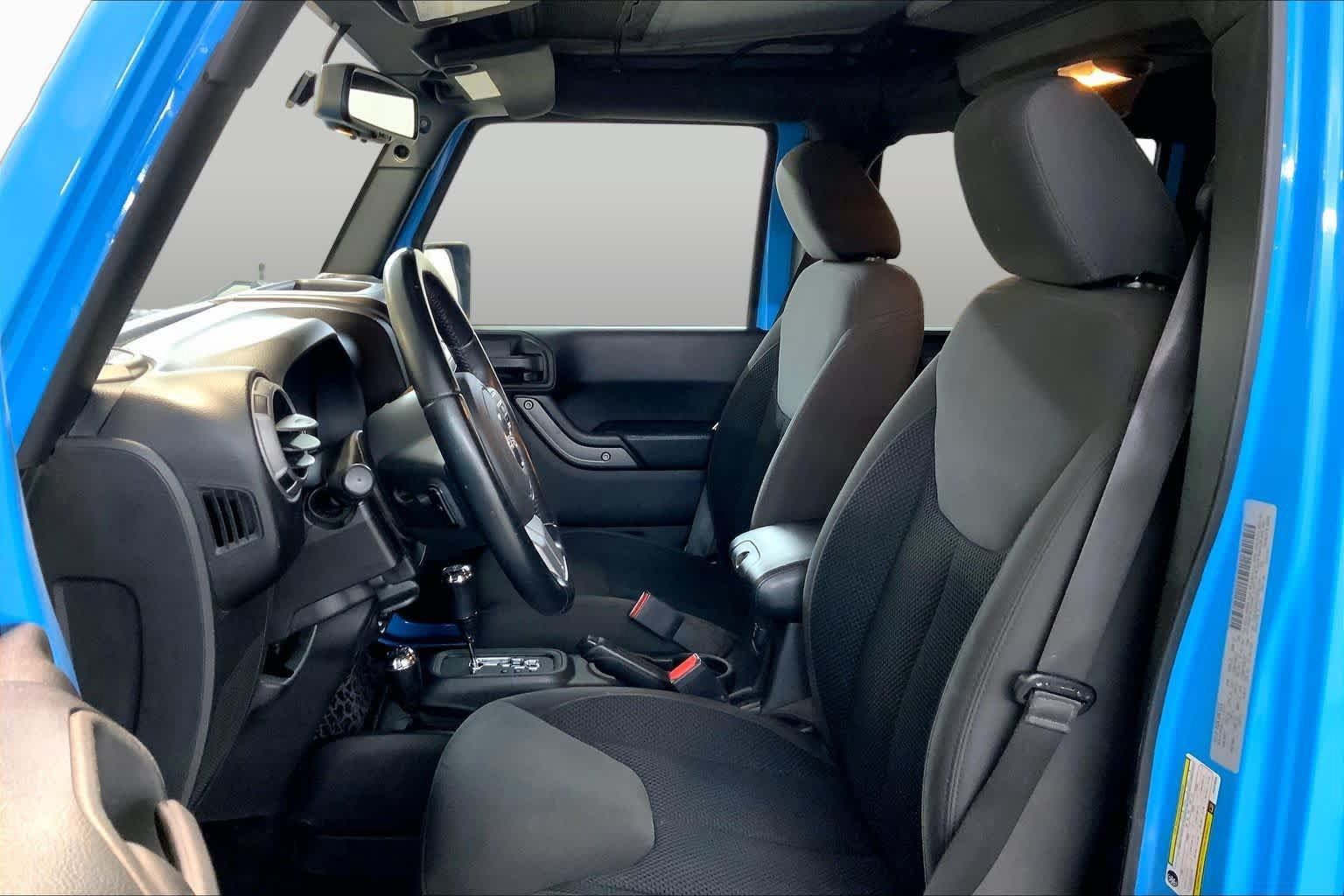 Used 2017 Jeep Wrangler Unlimited Sport AWD/4WD image 7