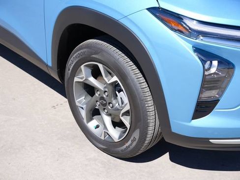 New 2026 Chevrolet Trax LT w/ Driver Confidence Package FWD image 10