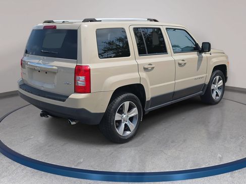Used 2017 Jeep Patriot High Altitude AWD/4WD image 5