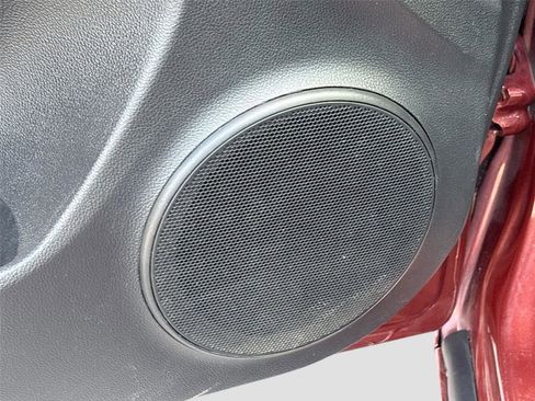 Used 2013 Chevrolet Cruze LT image 17