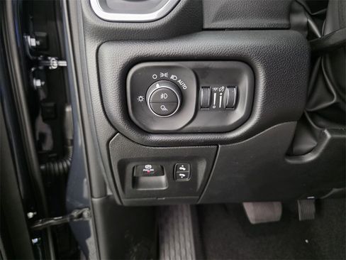 New 2026 RAM 1500 Laramie w/ Laramie Preferred Package image 28