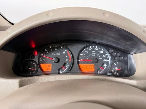 Used 2012 Nissan Frontier SV w/ SV Premium Utility Pkg AWD/4WD image 27
