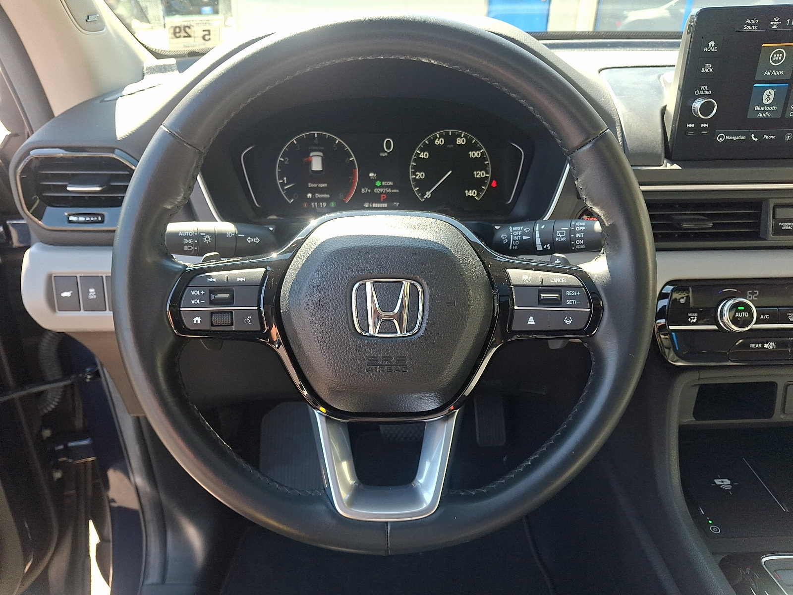 Used 2025 Honda Pilot Touring image 19