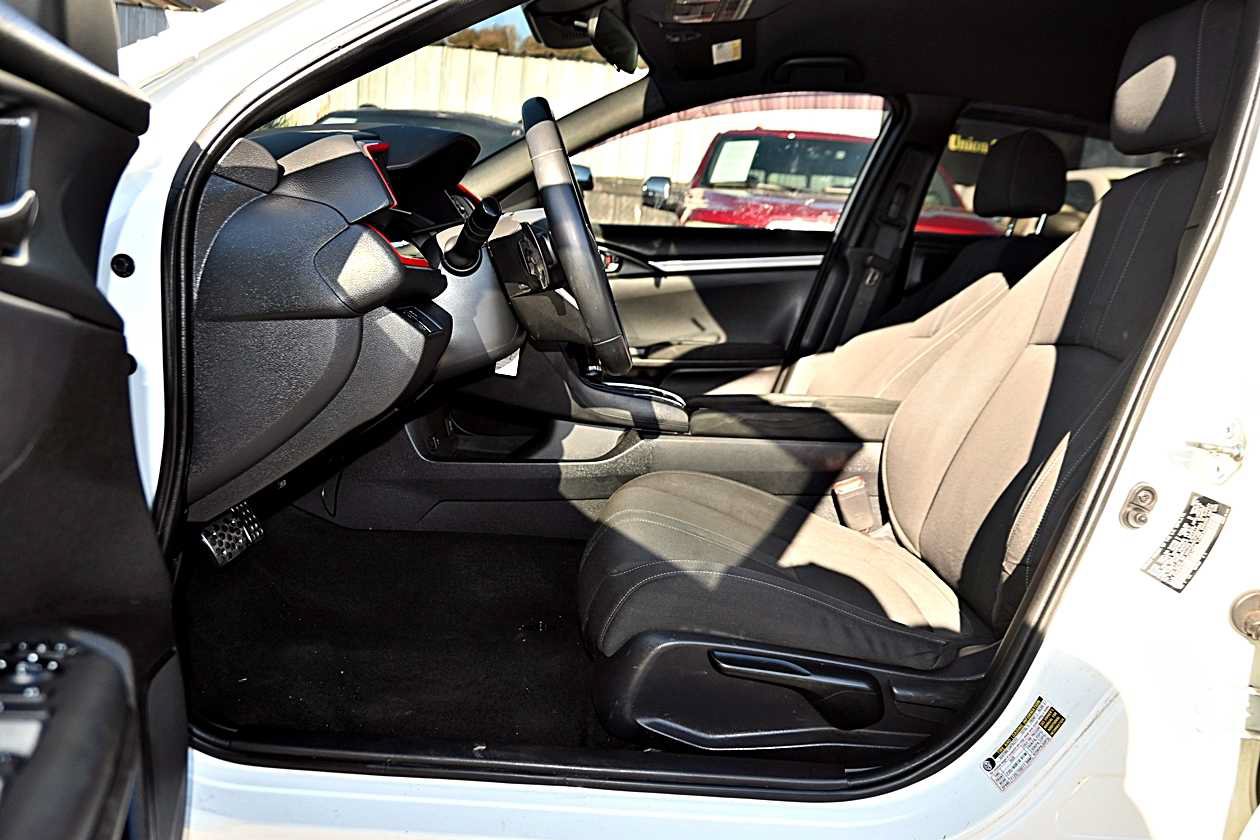 Used 2019 Honda Civic Sport image 14