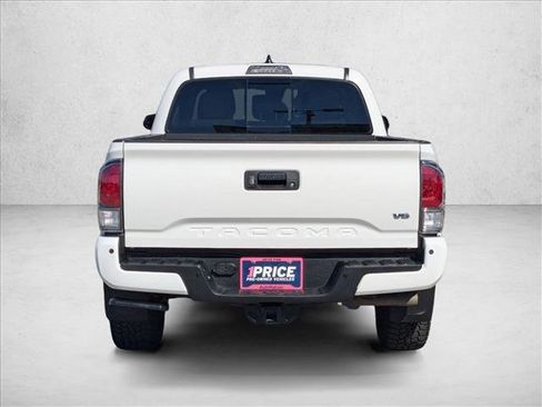 Used 2022 Toyota Tacoma TRD Sport image 7