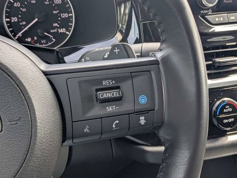 Used 2024 Nissan Pathfinder SV FWD image 23