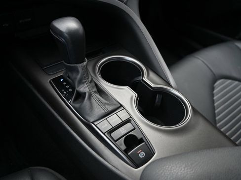 Used 2024 Toyota Camry SE w/ Convenience Package image 26