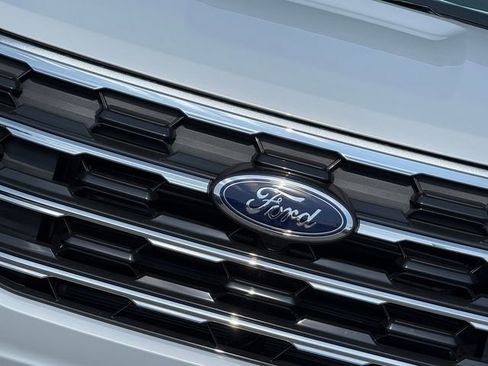 New 2026 Ford Explorer Active image 4