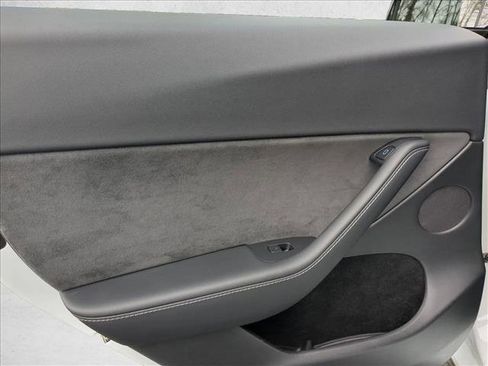 Used 2023 Tesla Model Y Performance image 20