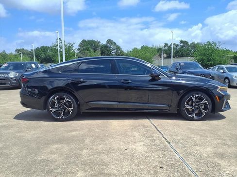 Used 2025 Kia K5 GT-Line w/ GT-Line Premium Package image 8