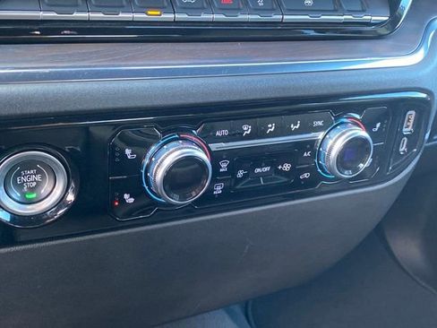 Certified 2024 GMC Sierra 1500 SLT image 13