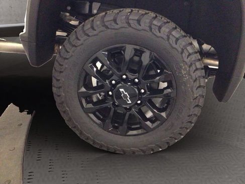 New 2026 Chevrolet Silverado 2500 LTZ w/ LTZ Plus Package AWD/4WD image 17