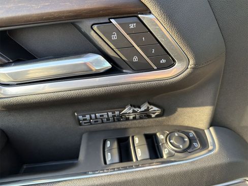 Certified 2025 Chevrolet Silverado 1500 High Country w/ High Country Premium Package image 24