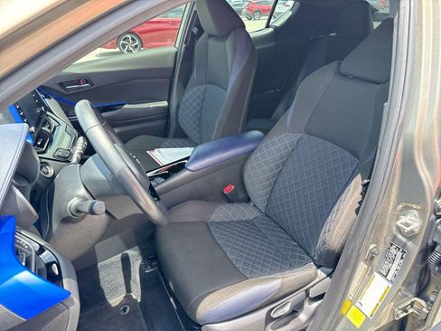 Certified 2021 Toyota C-HR XLE FWD image 13