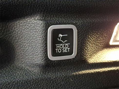 Used 2021 Jeep Grand Cherokee L Overland image 30