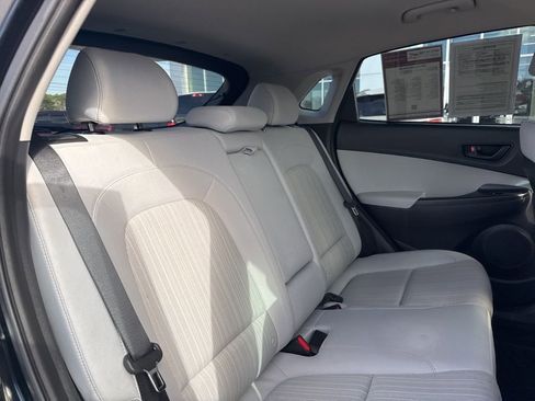 Used 2022 Hyundai Kona SEL image 27